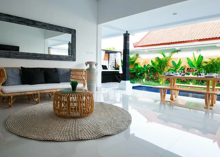 Aurora Villa,